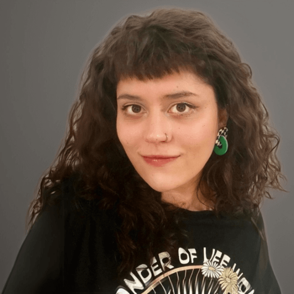 6557328b7808279741d53fb1_corina